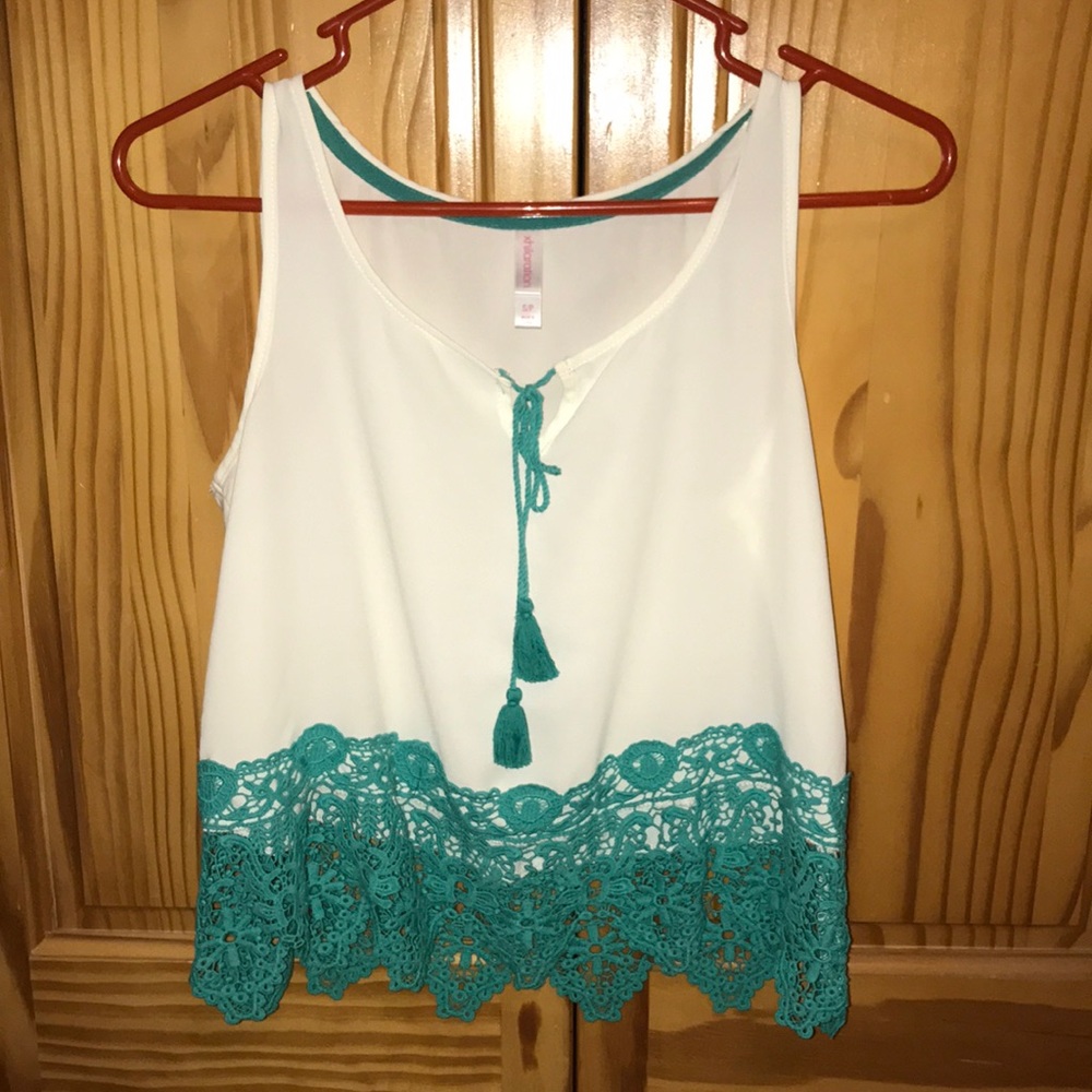 Crop top